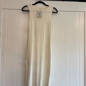 Sleeveless Cream Maxi Dress